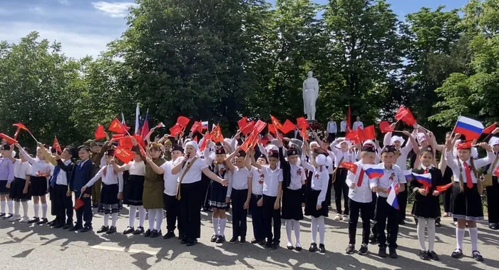 6782C4ED-E633-4B2D-BF3B-FE259C0FA6E0