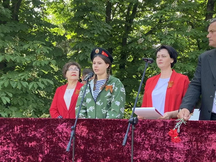 B51C8E42-2F8A-4789-8CBF-44DBD9ACC48D