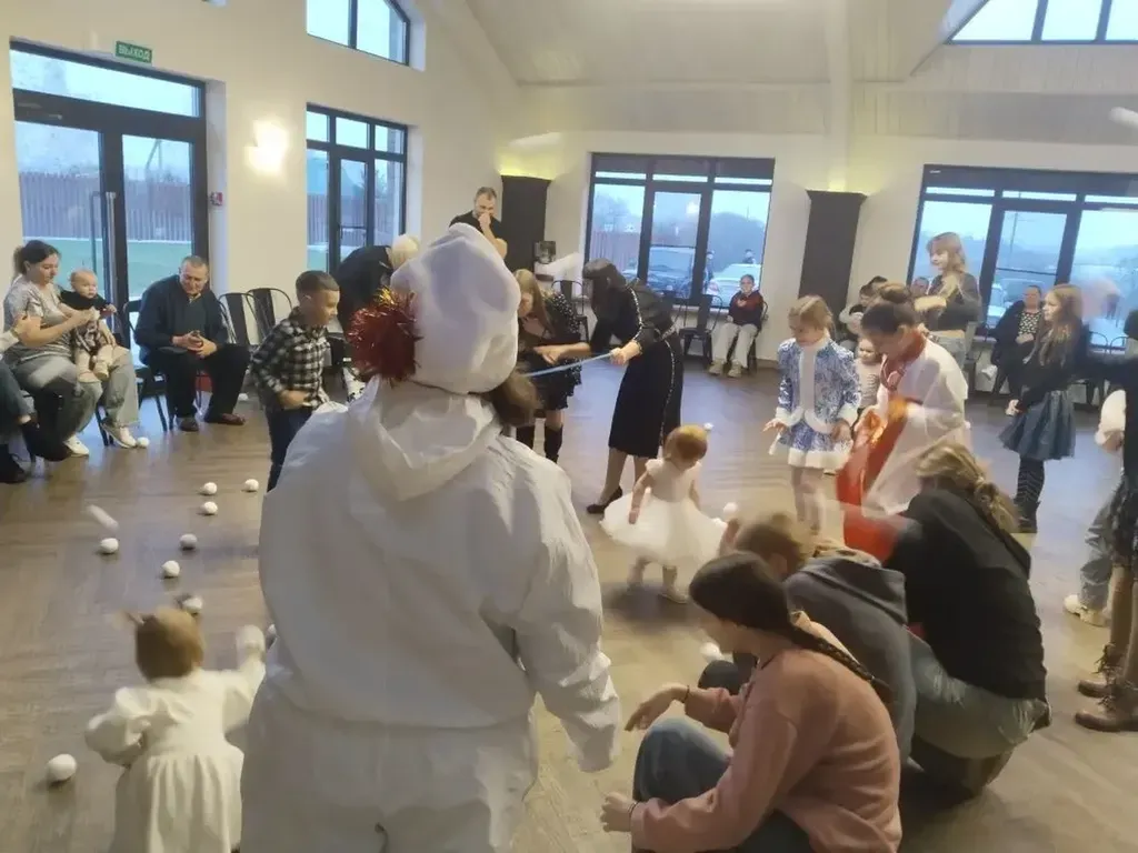 B33B8AF3-3A64-4603-83E5-62B9BC808806