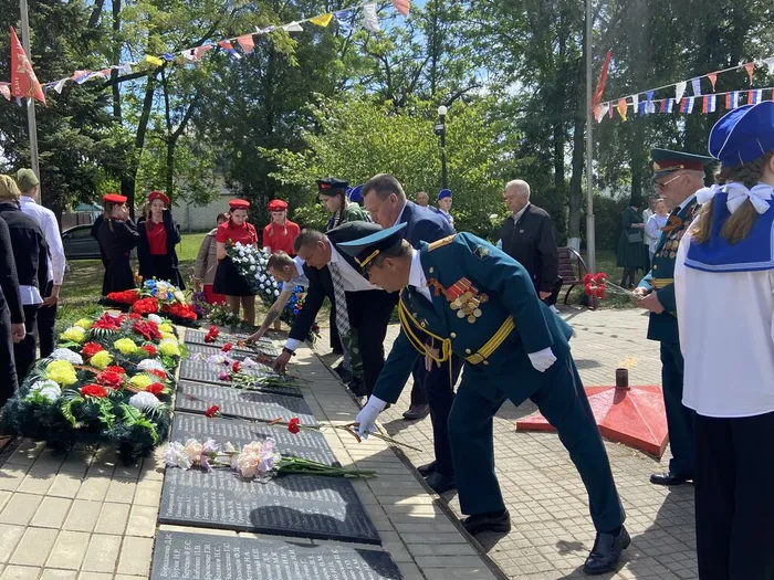 27C063EC-8338-4D58-8164-2AE502F02567